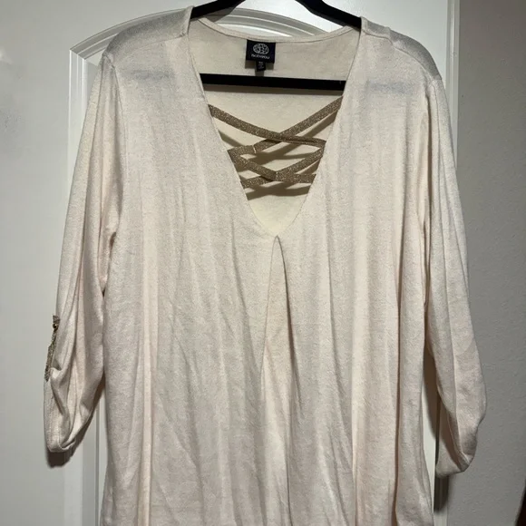 Bobeau Cream Blouse with Gold Details - Picture 1 of 4